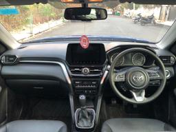 TOYOTA URBAN CRUISER Thumbnail 4