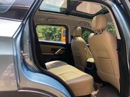 CAR: - NEW TATA SAFARI Thumbnail 5